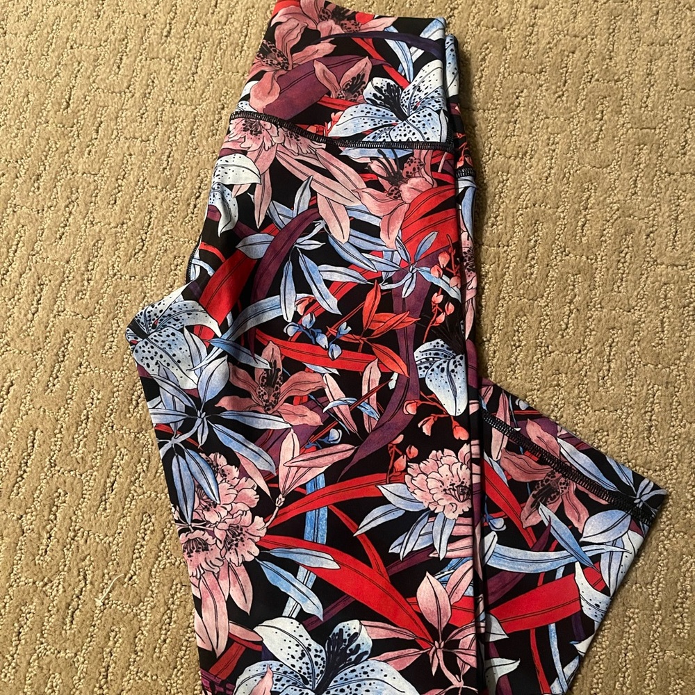 Lululemon Floral Print Leggings